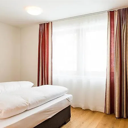 Sleeps 6 Wifi