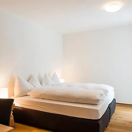 Sleeps 6 Wifi *